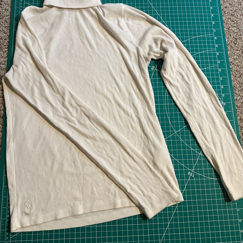 Women’s Long-Sleeve Knit Sweater - Cream